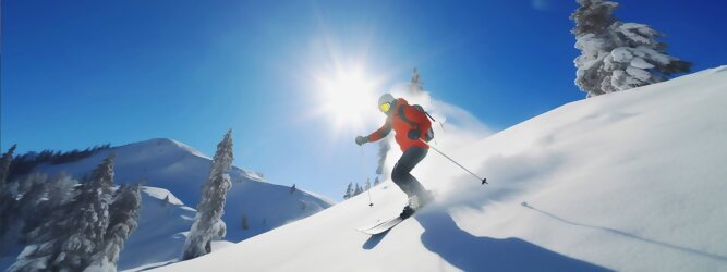 Trip Health Reiseideen Skiurlaub - Die Berge der Alpen, tiefverschneite Landschaftsidylle, überwältigende Naturschönheiten, begeistern Skifahrer, Snowboarder und Wintersportler aller Couleur gleichermaßen wie Schneeschuhwanderer, Genießer und Ruhesuchende. Es ist still geworden, die Natur ruht sich aus, der Winter ist ins Land gezogen. Leise rieseln die Schneeflocken auf Wiesen und Wälder, die Natur sammelt Kräfte für das nächste Jahr. Eine Pferdeschlittenfahrt durch den Winterwald und über glitzernd kristallweiße Sonnen-Plateaus lädt ein, zu romantischen Träumereien, und ist Erholung für Körper & Geist & Seele. Verweilen in einer urigen Almhütte bei Glühwein & Jagertee & deftigen kulinarischen Köstlichkeiten. Die Freude auf den nächsten Winterurlaub ist groß.